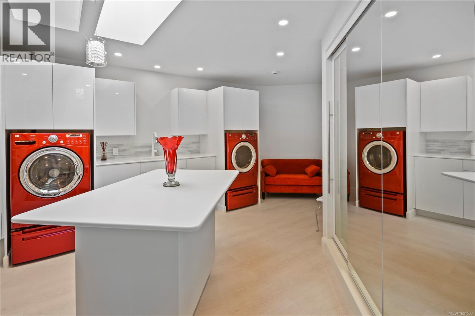 3359 Edgewood Dr, Nanaimo