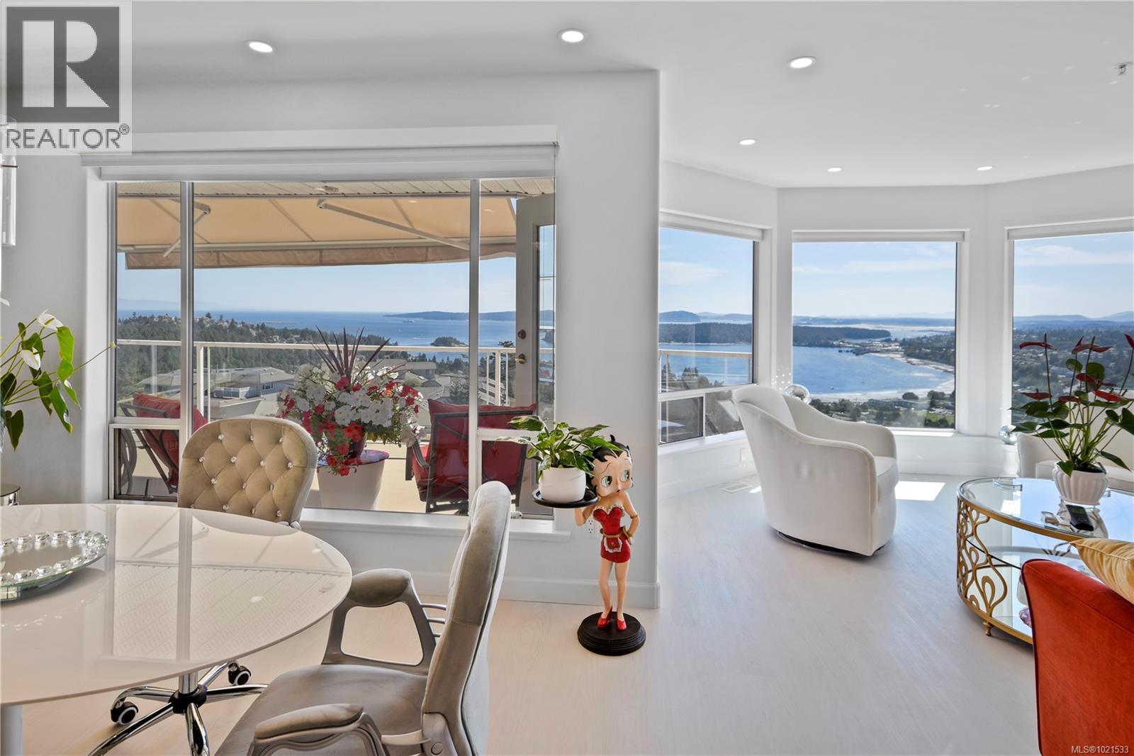 3359 Edgewood Dr, Nanaimo