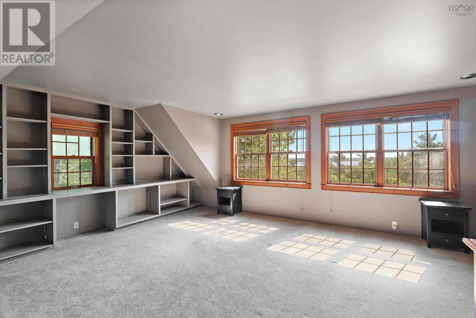 Property 18 of 41 of 189 Hwy 3