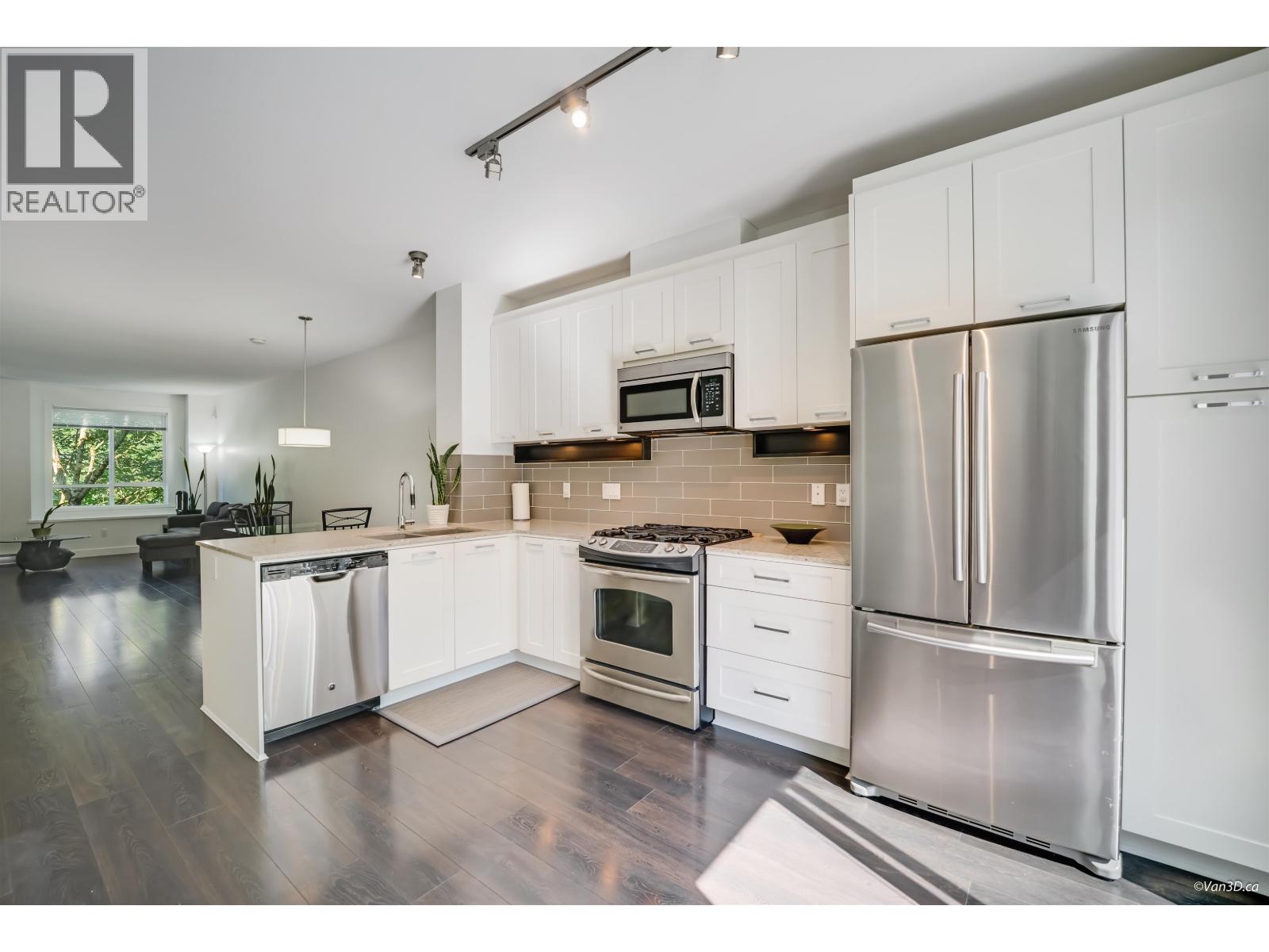 35 3395 GALLOWAY AVENUE, Coquitlam