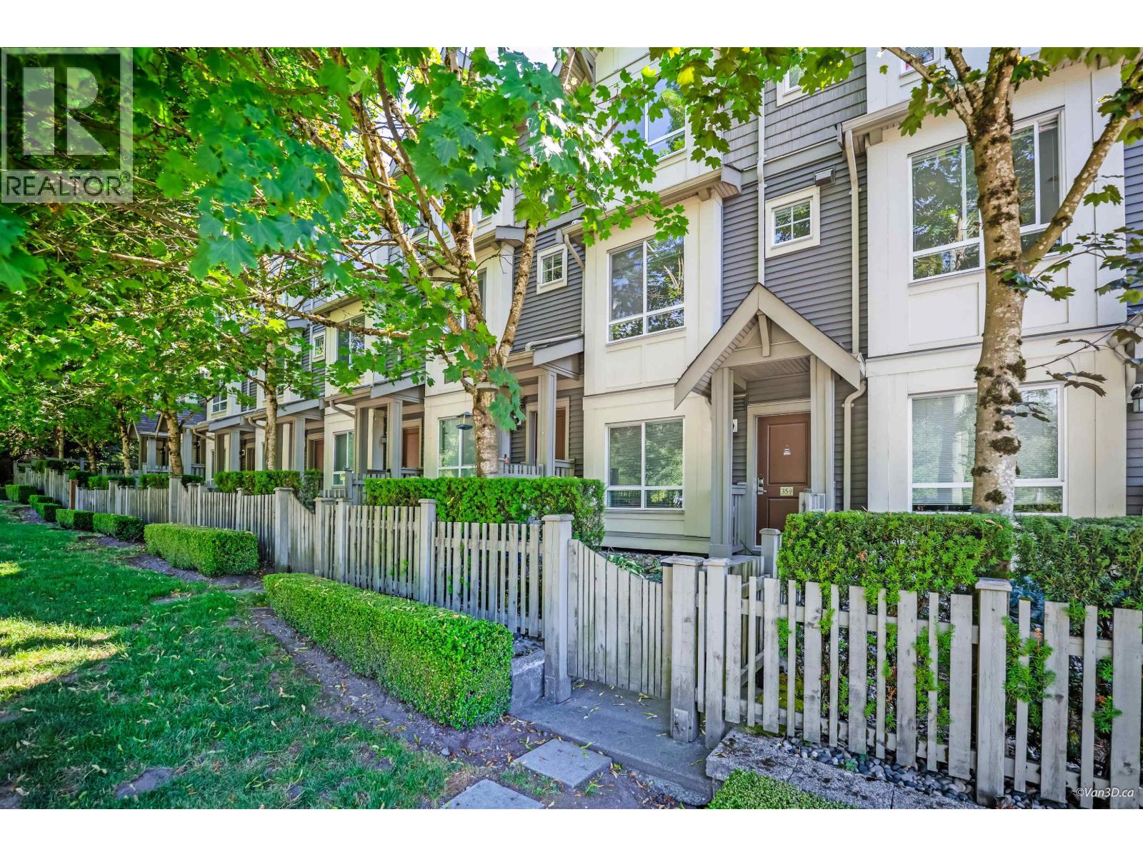 35 3395 GALLOWAY AVENUE, Coquitlam