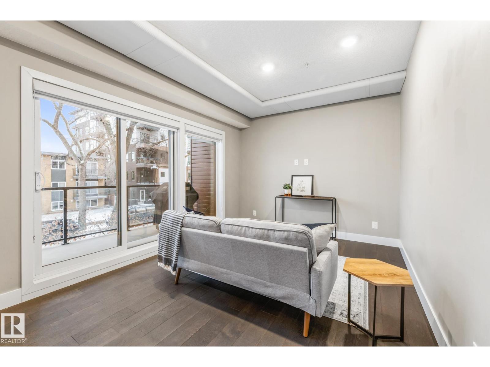 #203 10006 83 Ave NW, Edmonton