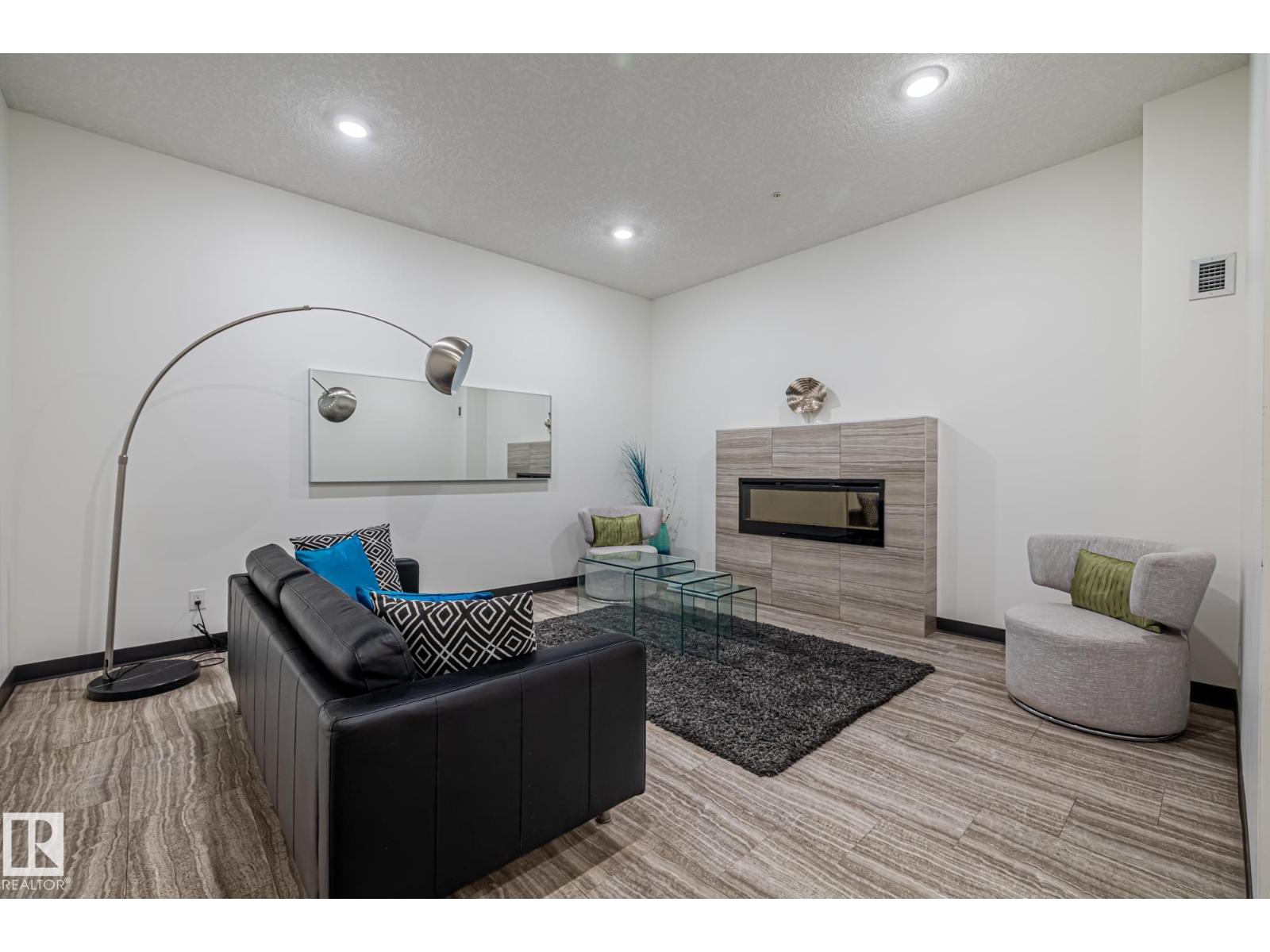 #203 10006 83 Ave NW, Edmonton