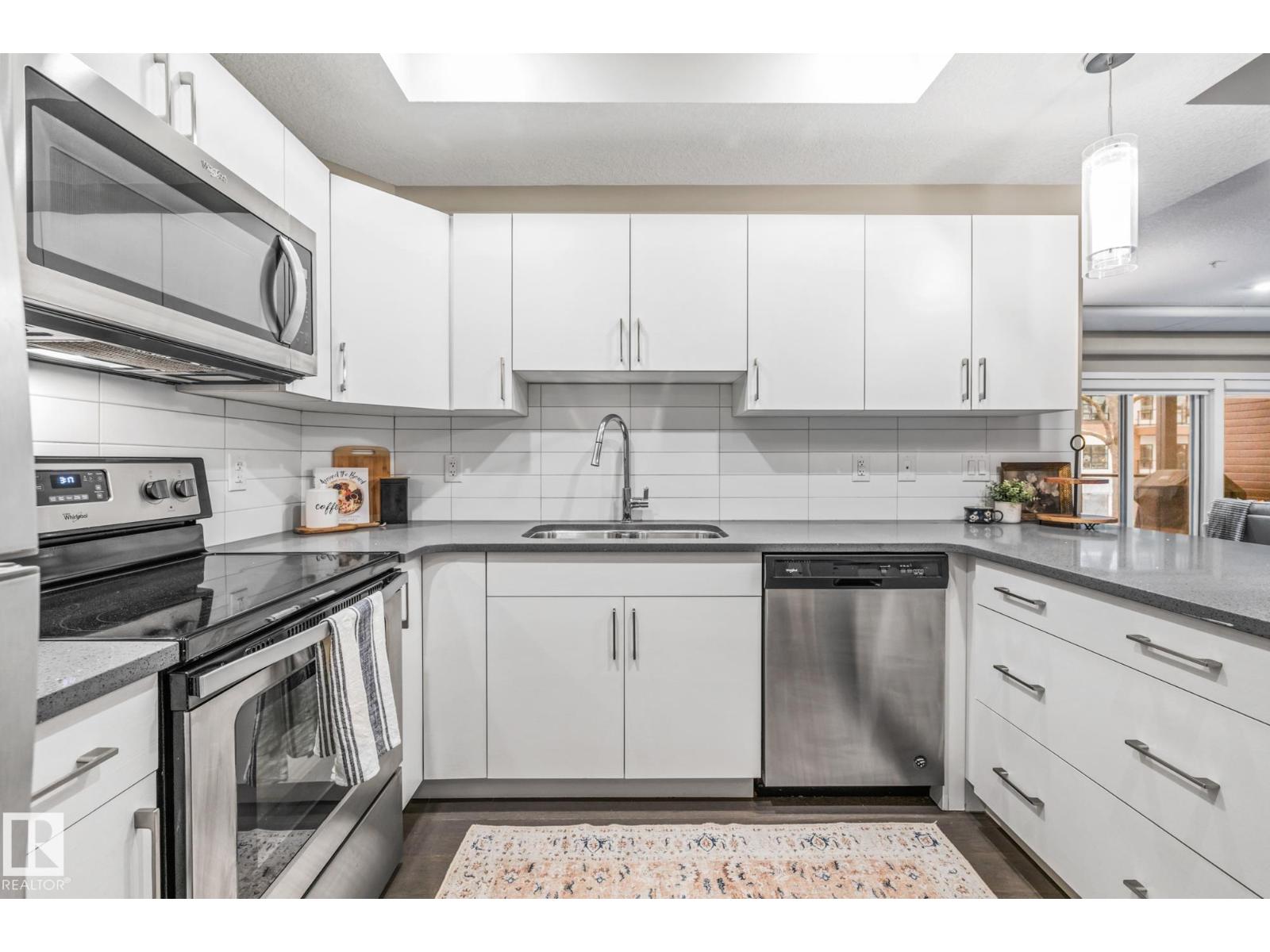 #203 10006 83 Ave NW, Edmonton