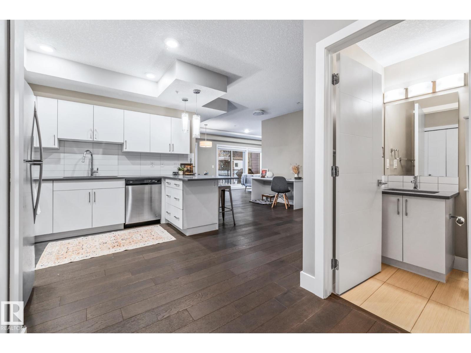 #203 10006 83 Ave NW, Edmonton