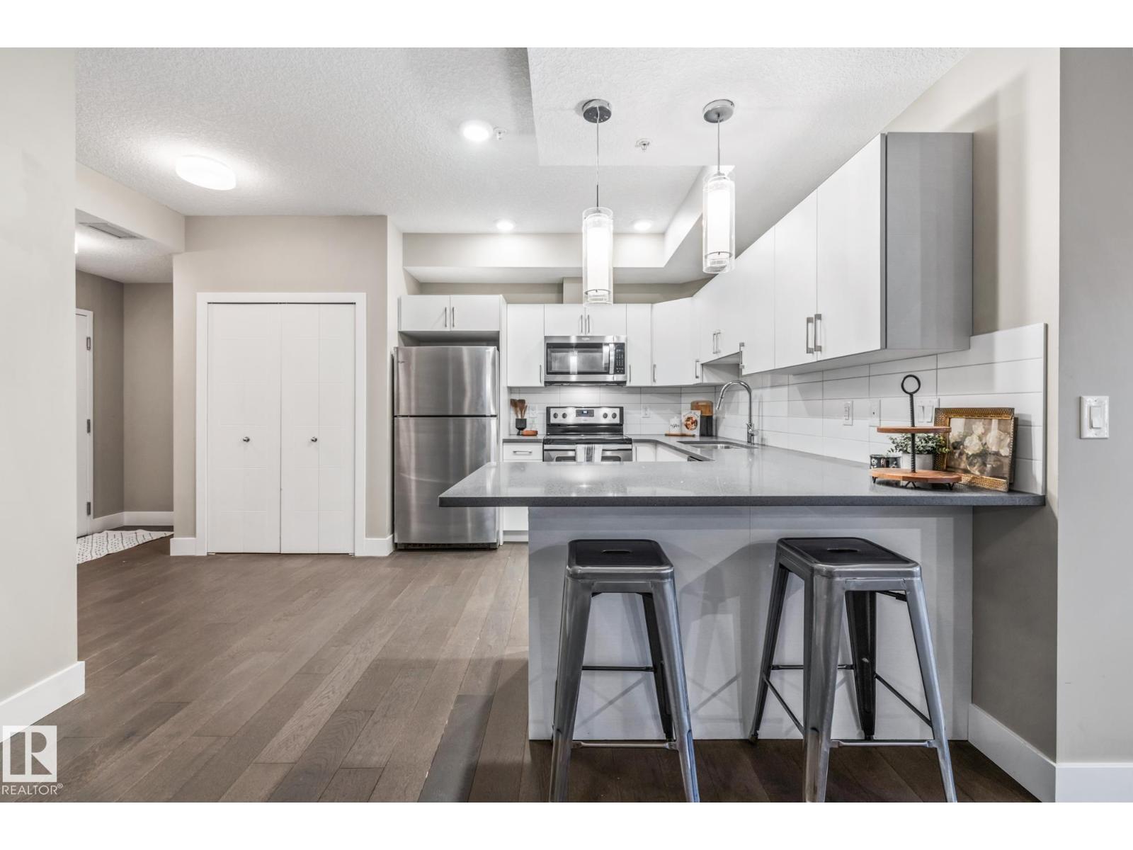 #203 10006 83 Ave NW, Edmonton