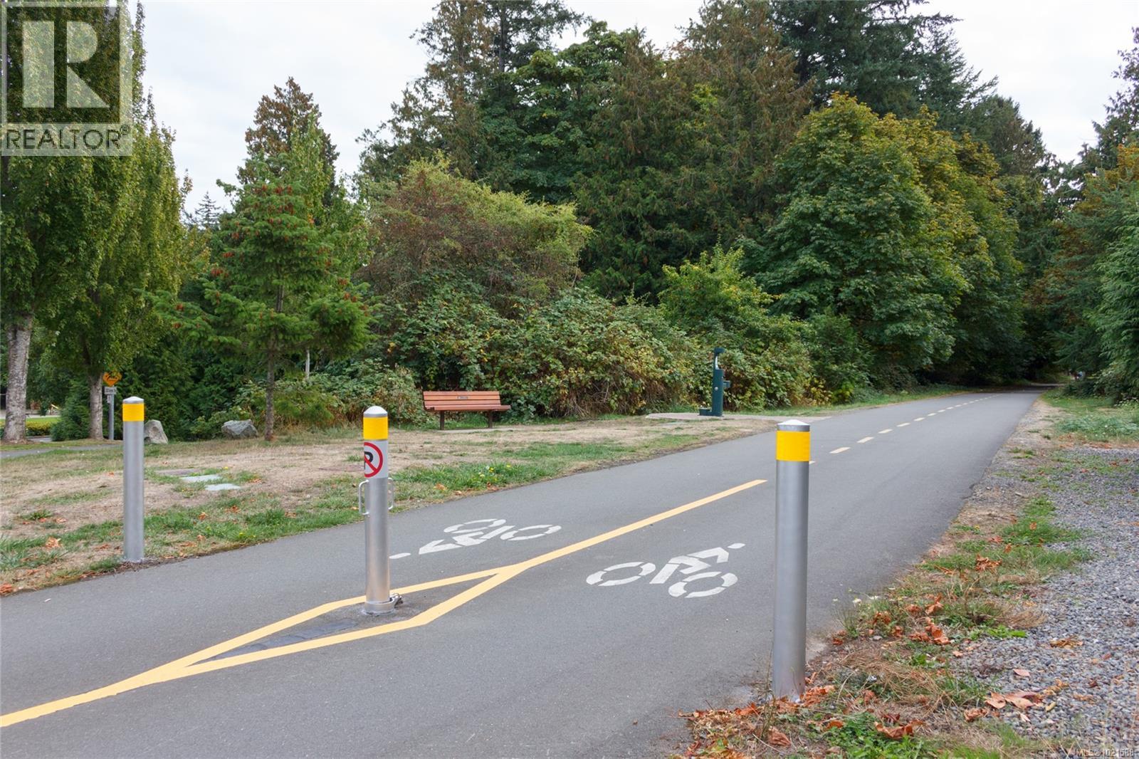 991 Seapearl Pl, Saanich