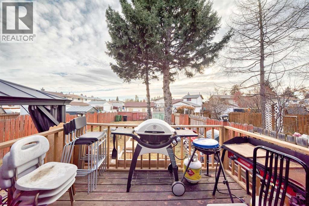 Single Family House for Sale in   Avenue NE Pineridge Calgary 