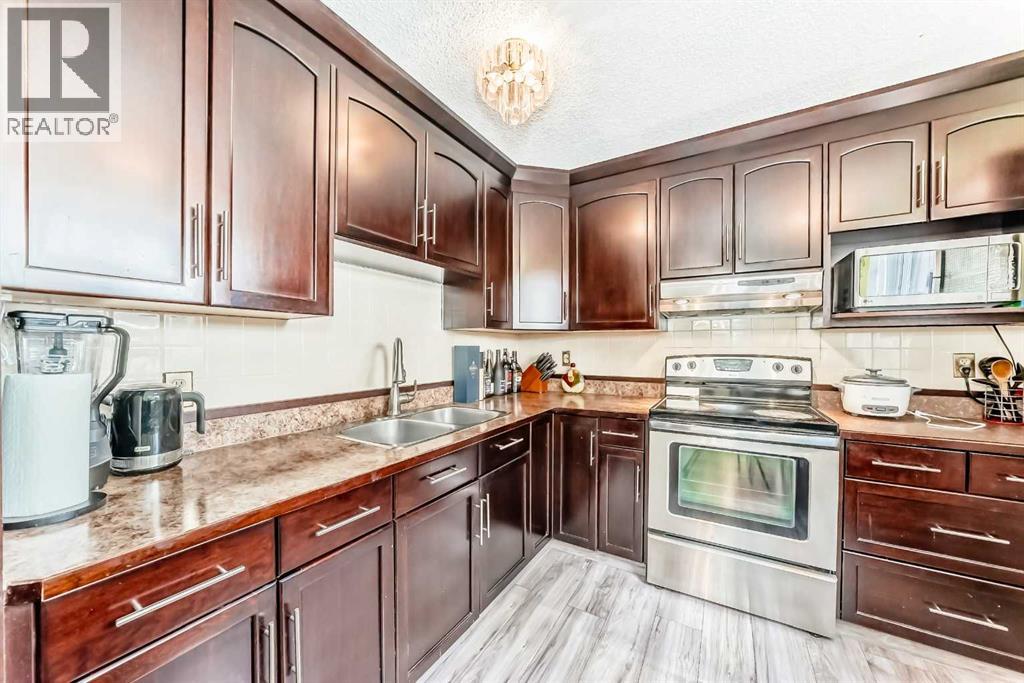 Single Family House for Sale in   Avenue NE Pineridge Calgary 