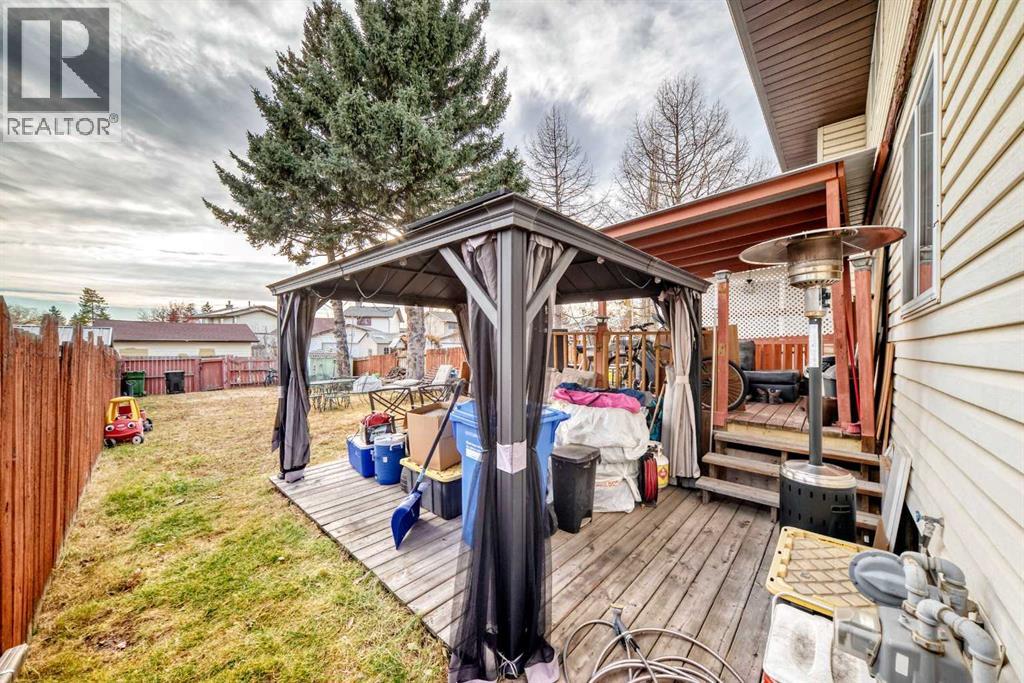 Single Family House for Sale in   Avenue NE Pineridge Calgary 