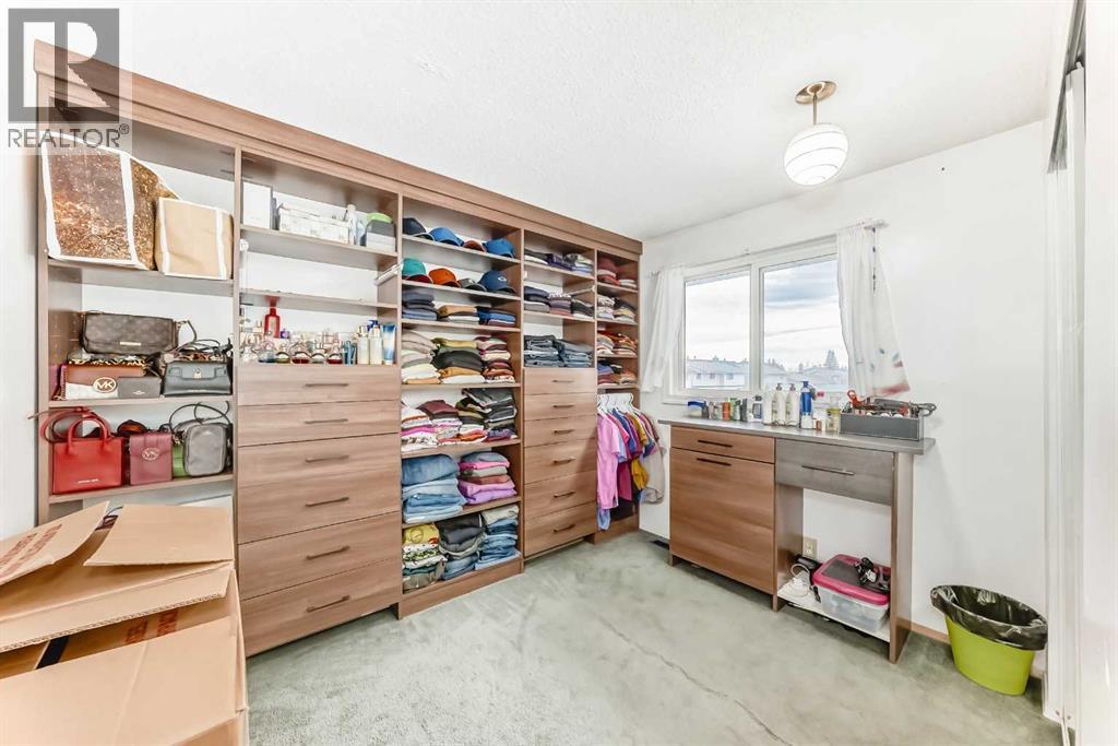 Single Family House for Sale in   Avenue NE Pineridge Calgary 