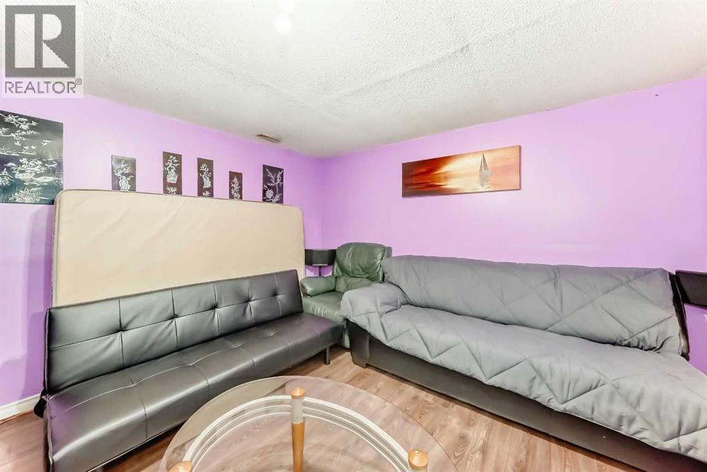 Single Family House for Sale in   Avenue NE Pineridge Calgary 