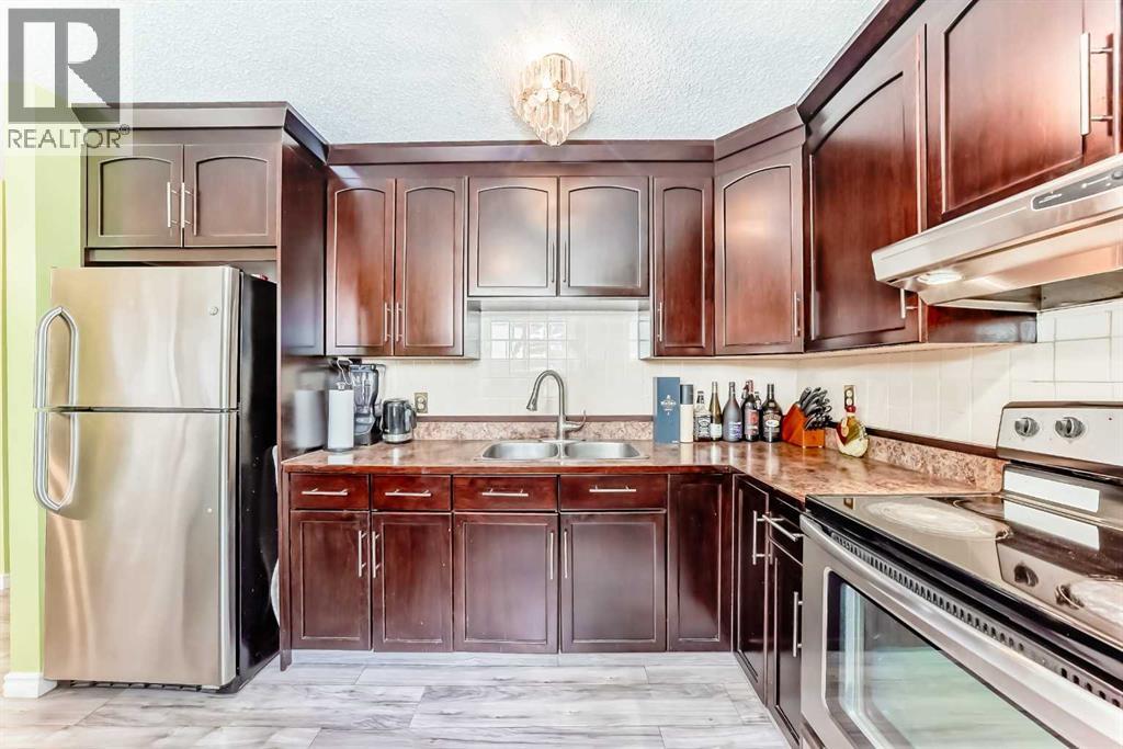 Single Family House for Sale in   Avenue NE Pineridge Calgary 