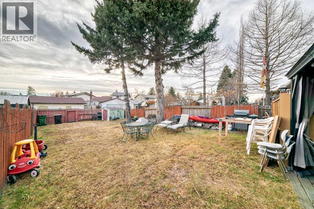 Single Family House for Sale in   Avenue NE Pineridge Calgary 