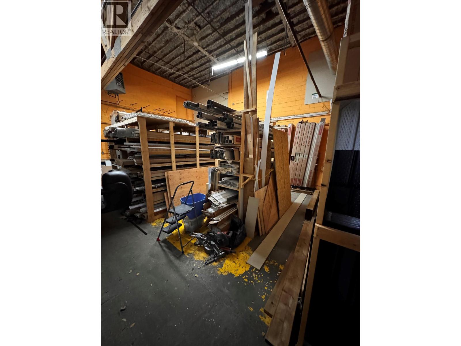 101 310 CO-OP Avenue, Oliver