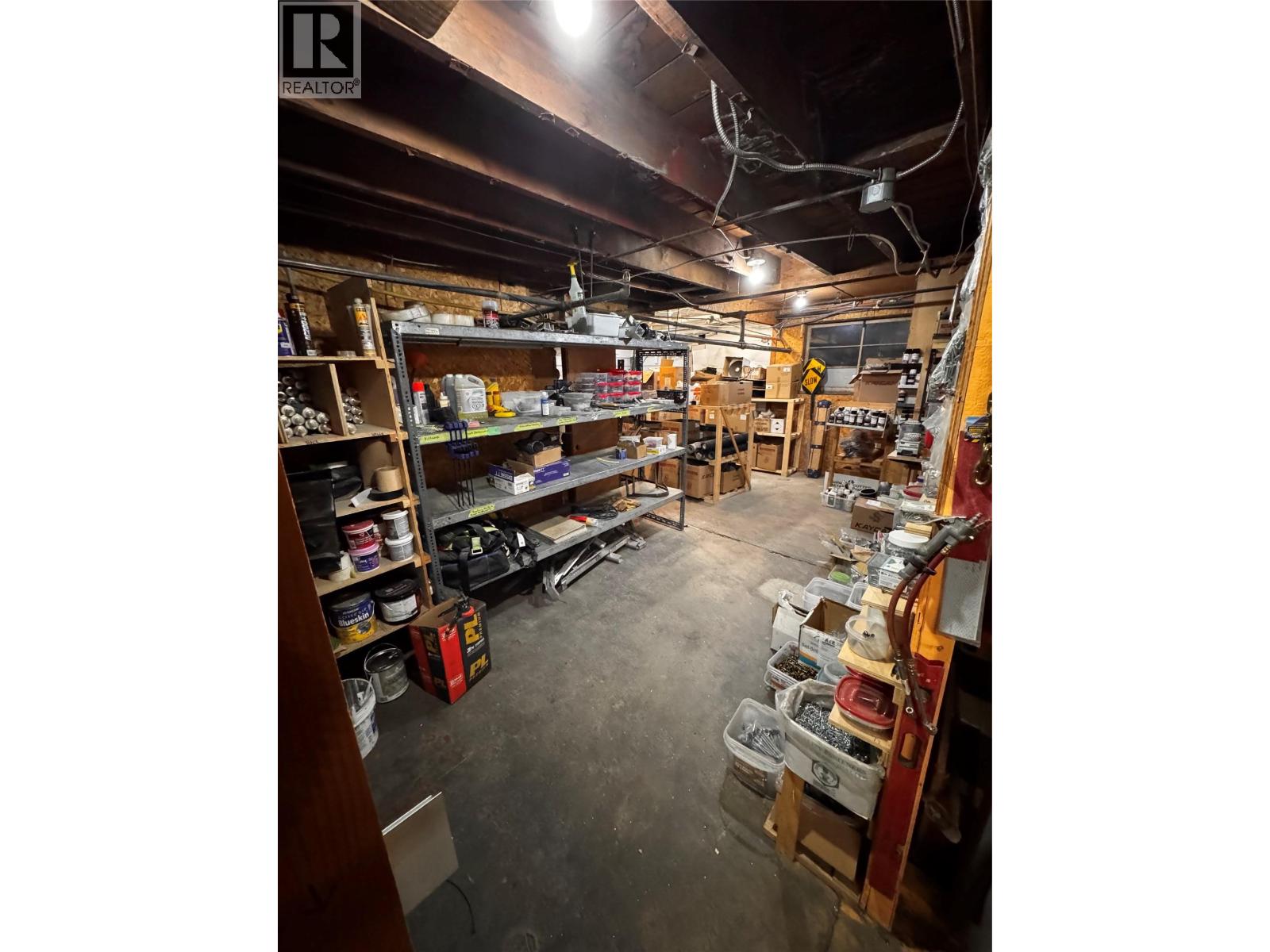 101 310 CO-OP Avenue, Oliver