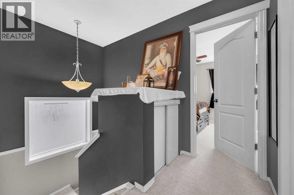 Single Family House for Sale in  Saddlecreek Terrace NE Saddle Ridge Calgary 