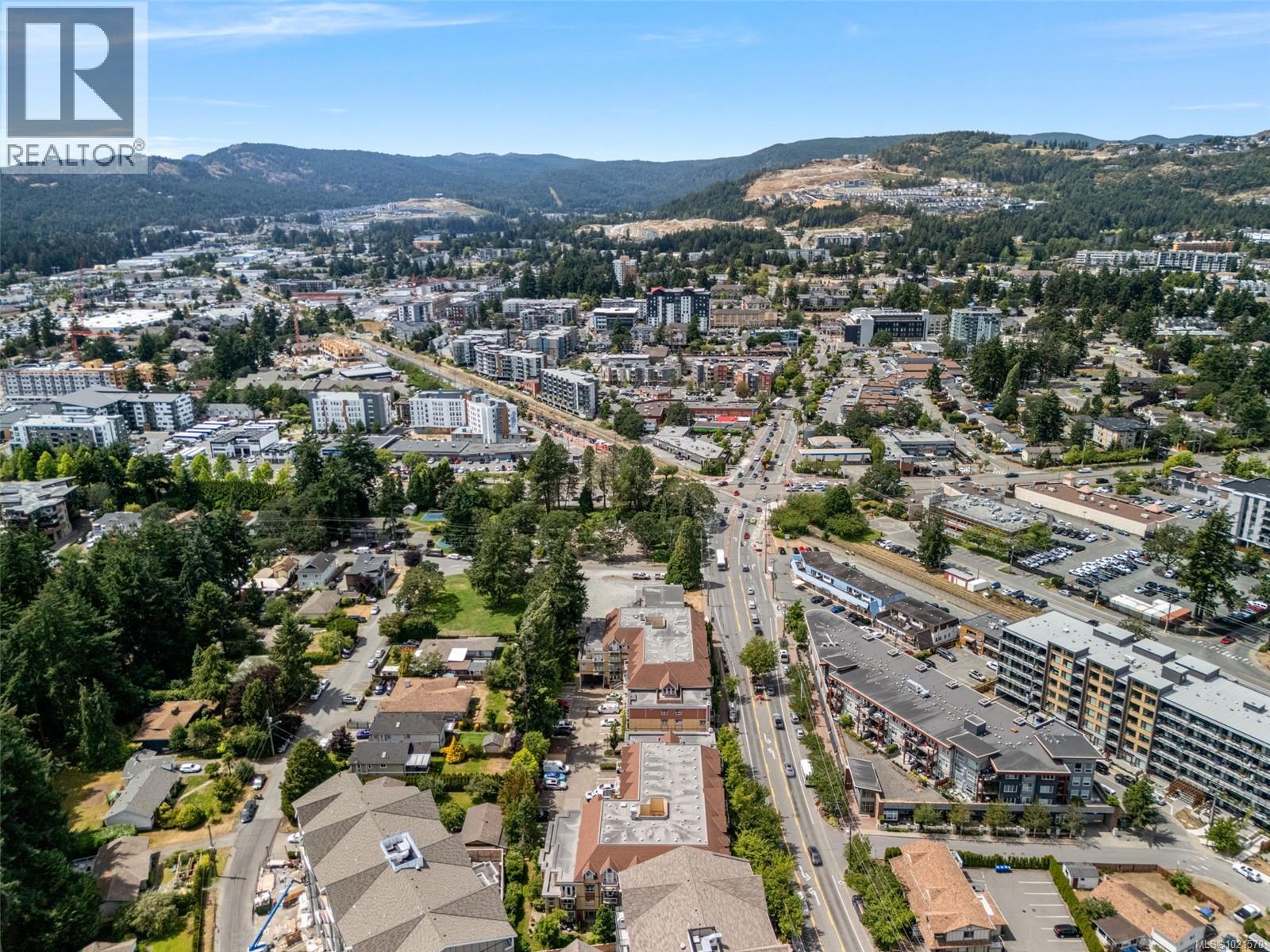 315 663 Goldstream Ave, Langford