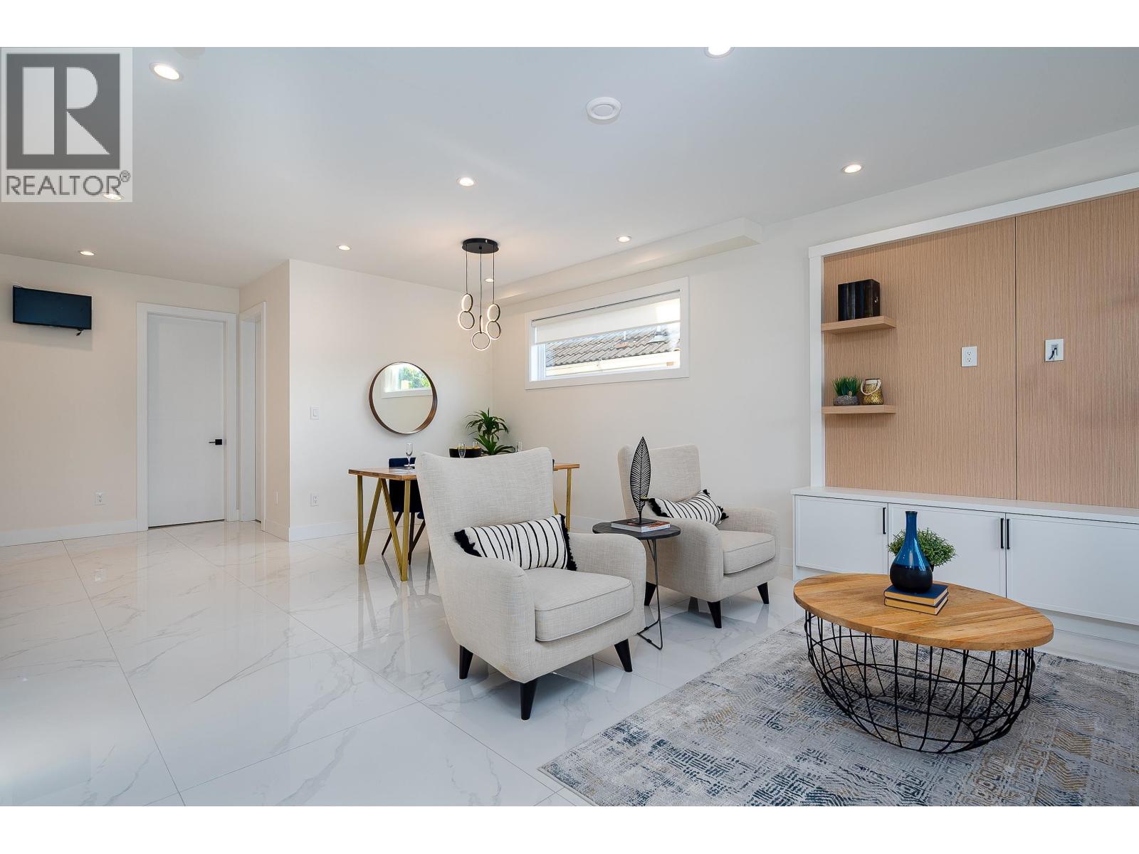 4242 WILLIAMS Road, Richmond