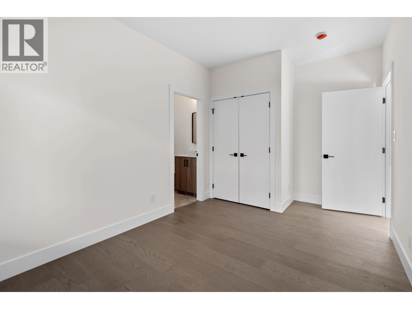 5410 STELLAR WAY, Sechelt