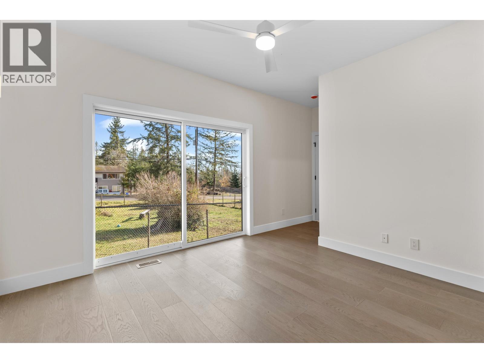 5410 STELLAR WAY, Sechelt