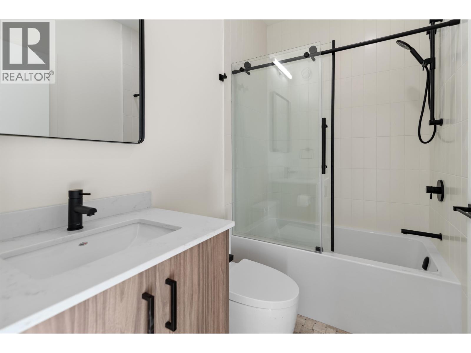 5410 STELLAR WAY, Sechelt