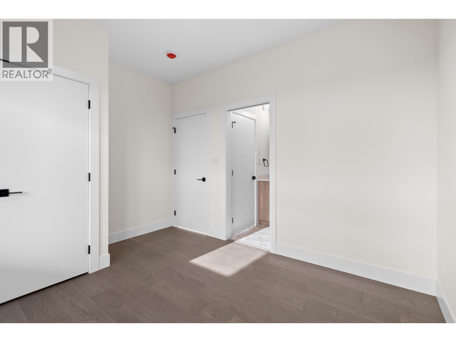 5410 STELLAR WAY, Sechelt