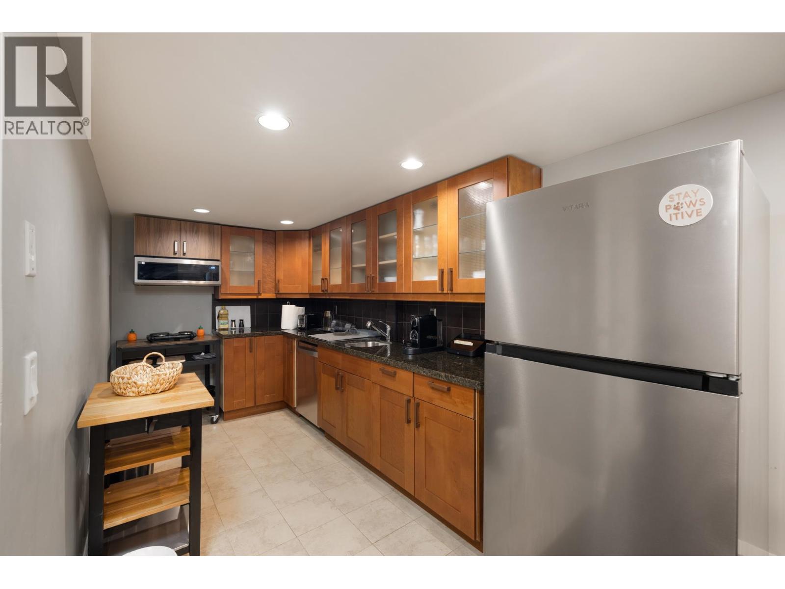 4050 ST. PAULS AVENUE, North Vancouver