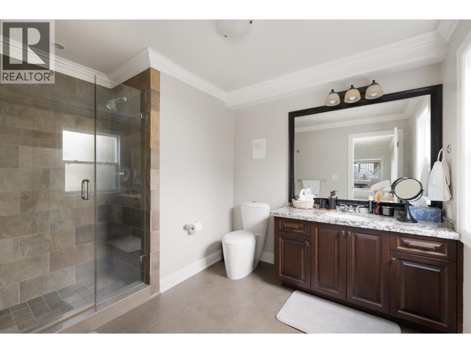 4050 ST. PAULS AVENUE, North Vancouver