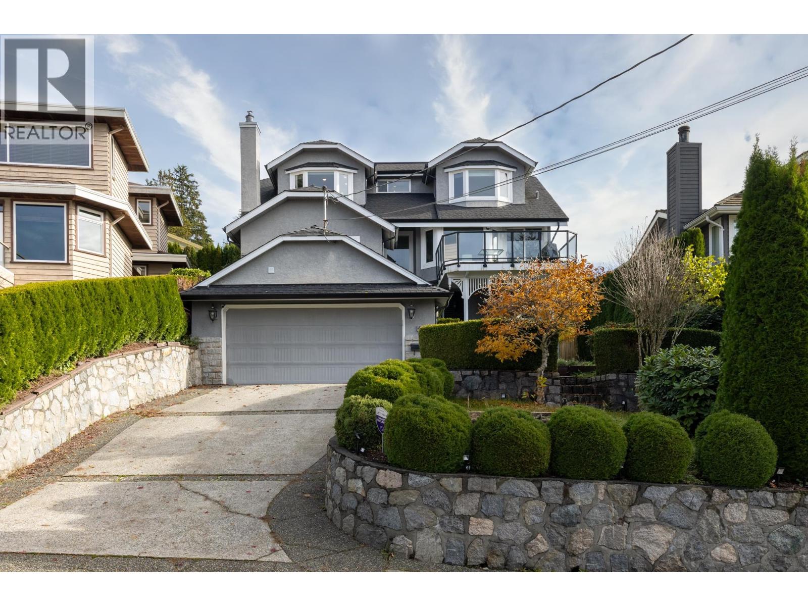 4050 ST. PAULS AVENUE, North Vancouver