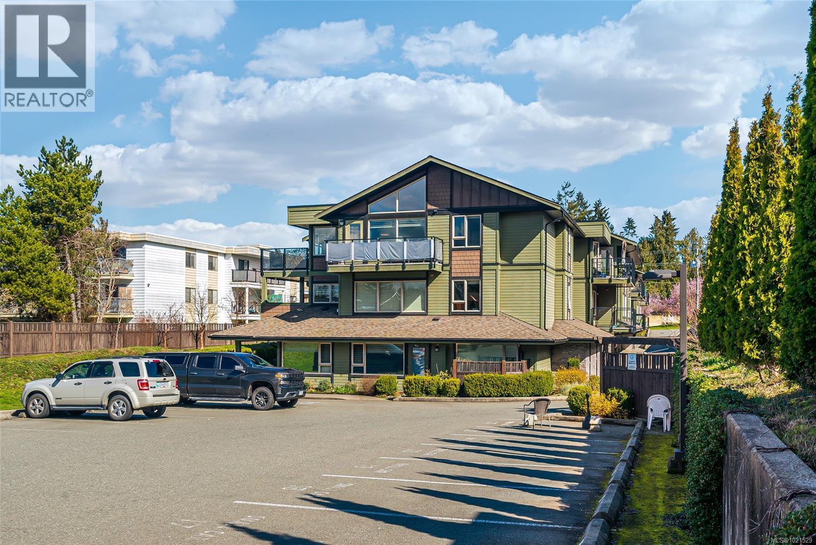 208 257 Moilliet St S, Parksville