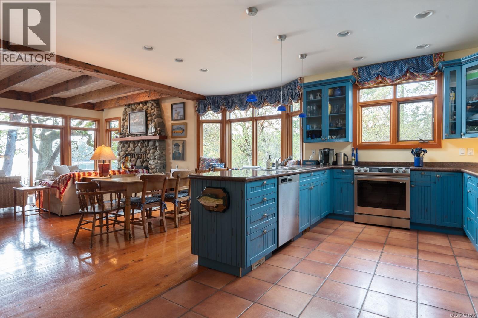 675 Towner Park Rd, North Saanich