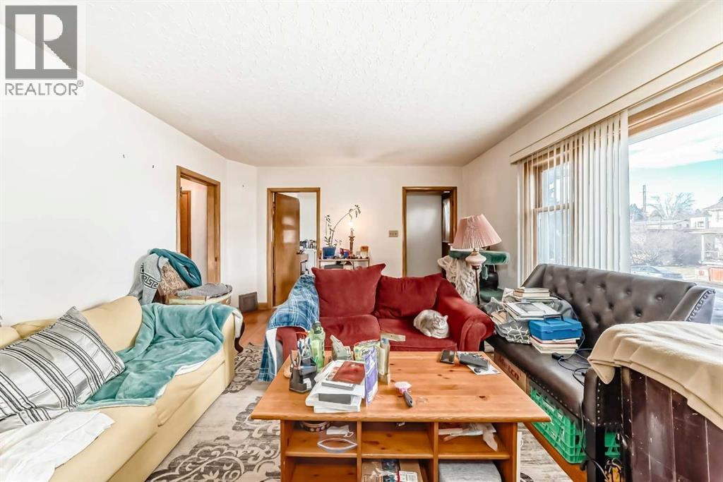 Single Family House Bungalow for Sale in   Avenue NE Tuxedo Park Calgary 