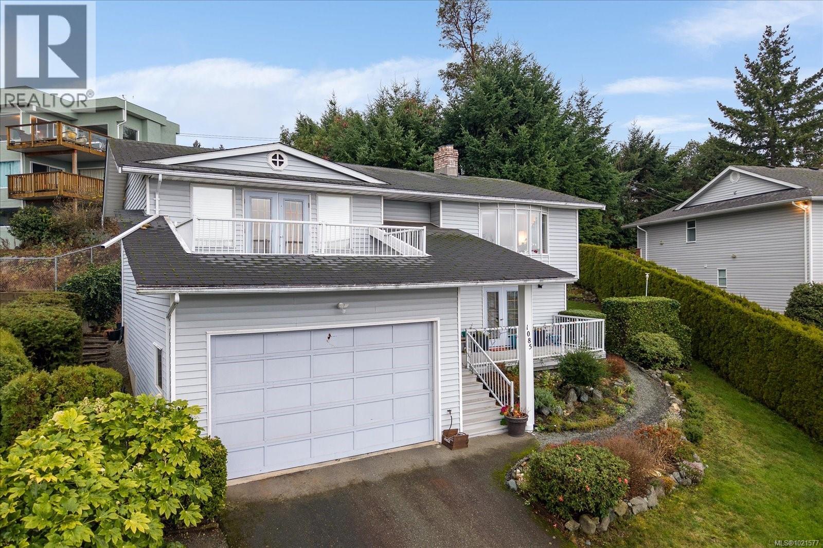 1085 COLLEGE DR - 43