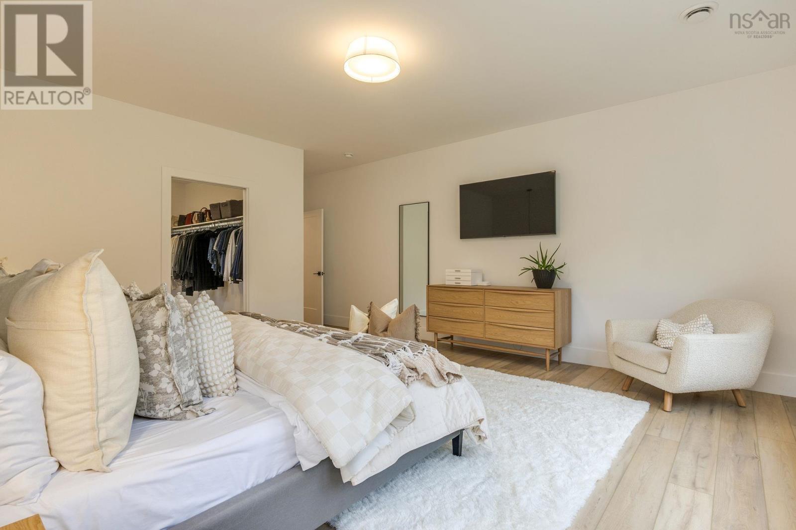 Property 21 of 43 of 64 Shady Vista Drive