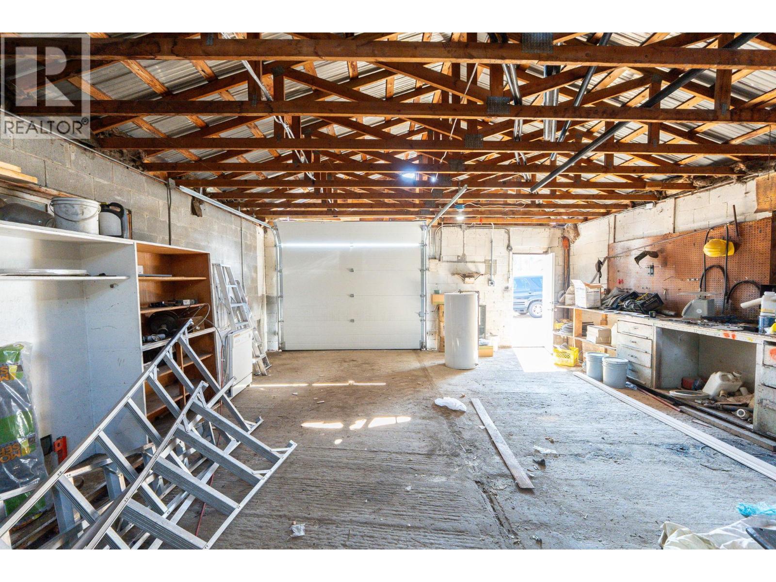  7337 Highway 97 Other, Oliver