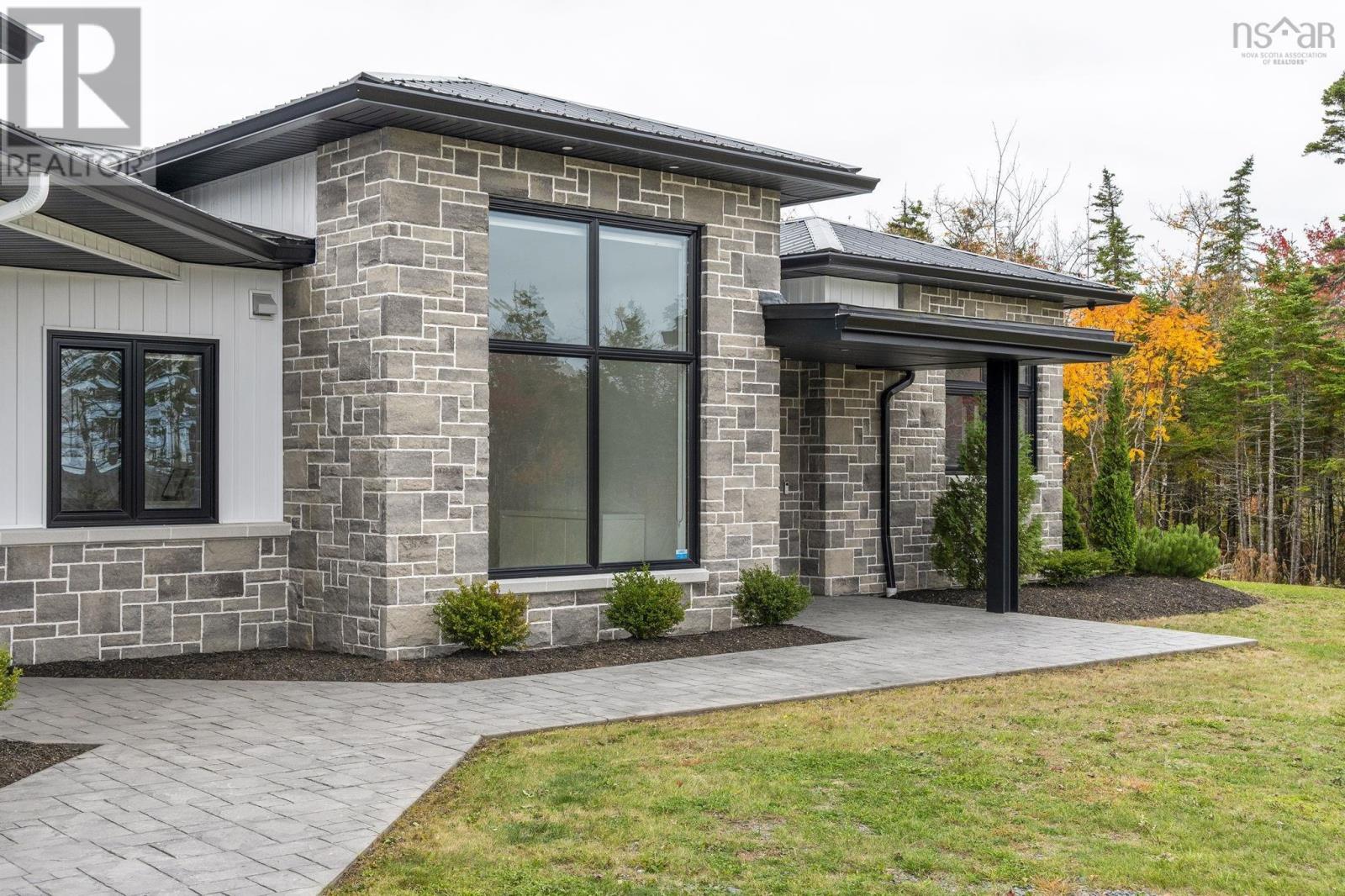 Property 40 of 43 of 64 Shady Vista Drive