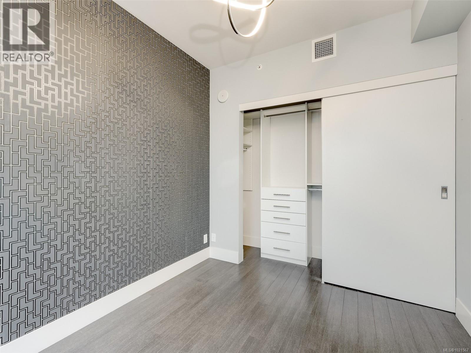 1007 83 Saghalie Road, Victoria