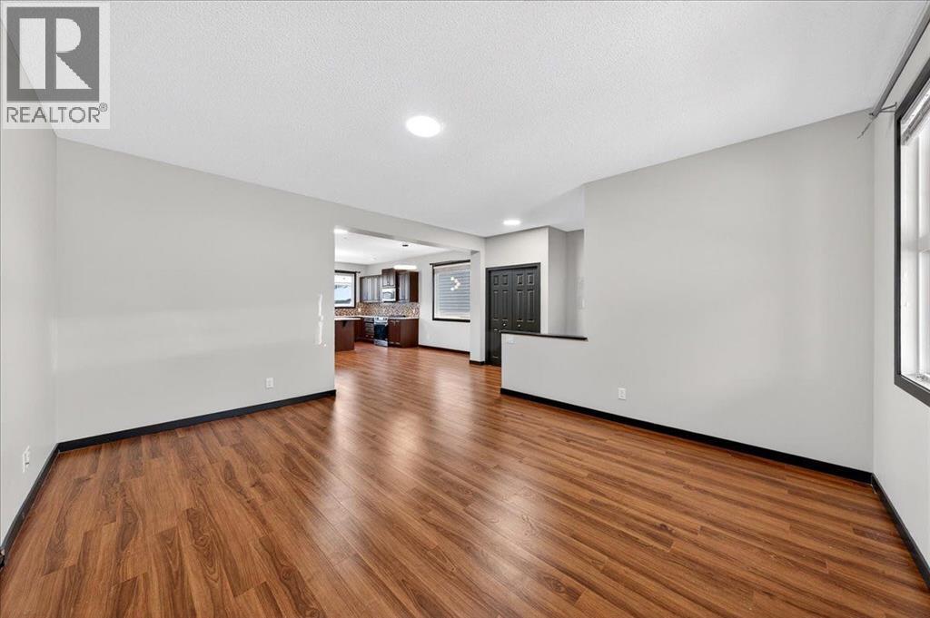 Single Family House for Sale in  Skyview Springs Manor NE Skyview Ranch Calgary 