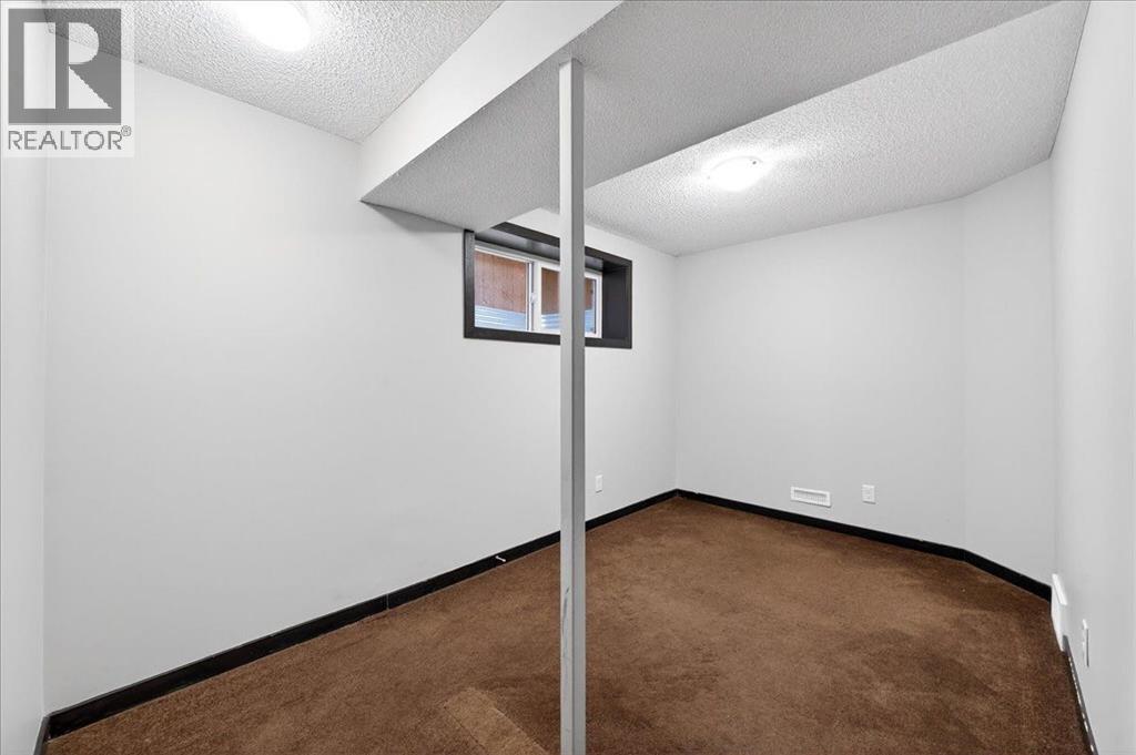 Single Family House for Sale in  Skyview Springs Manor NE Skyview Ranch Calgary 