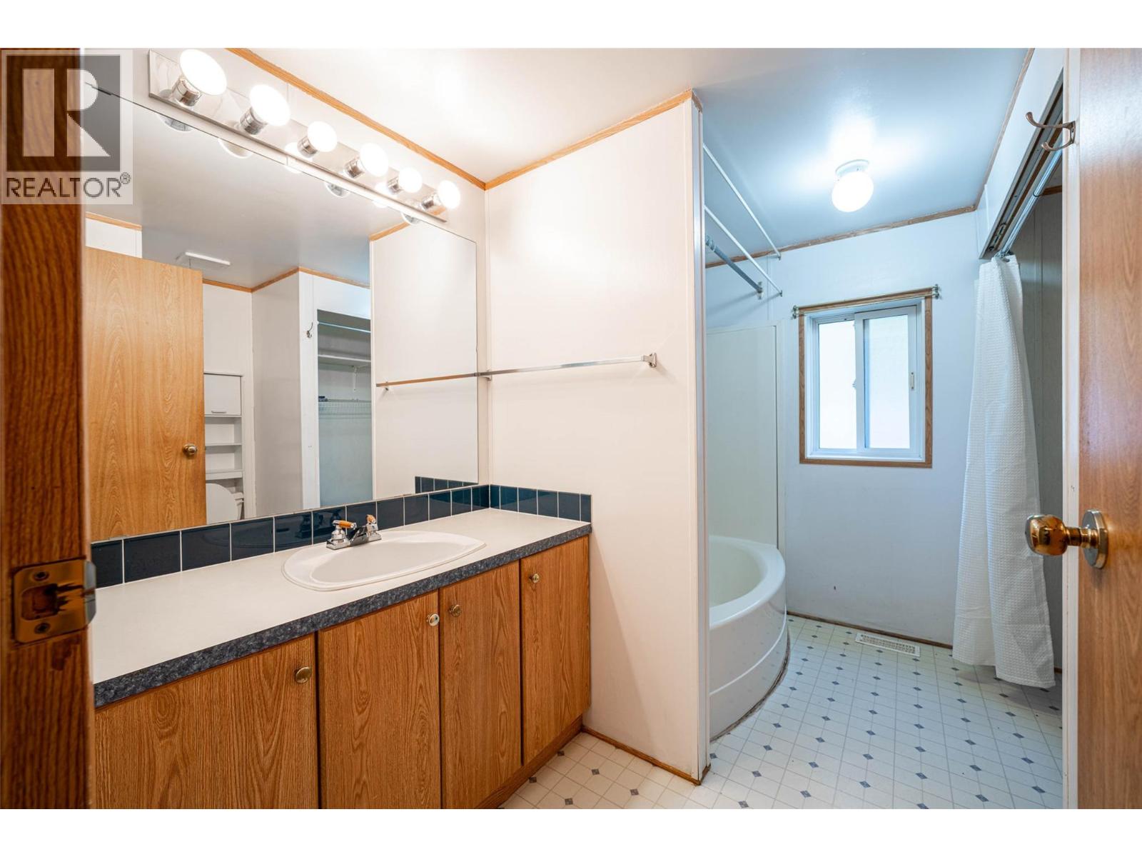  660 Capri Road, Enderby