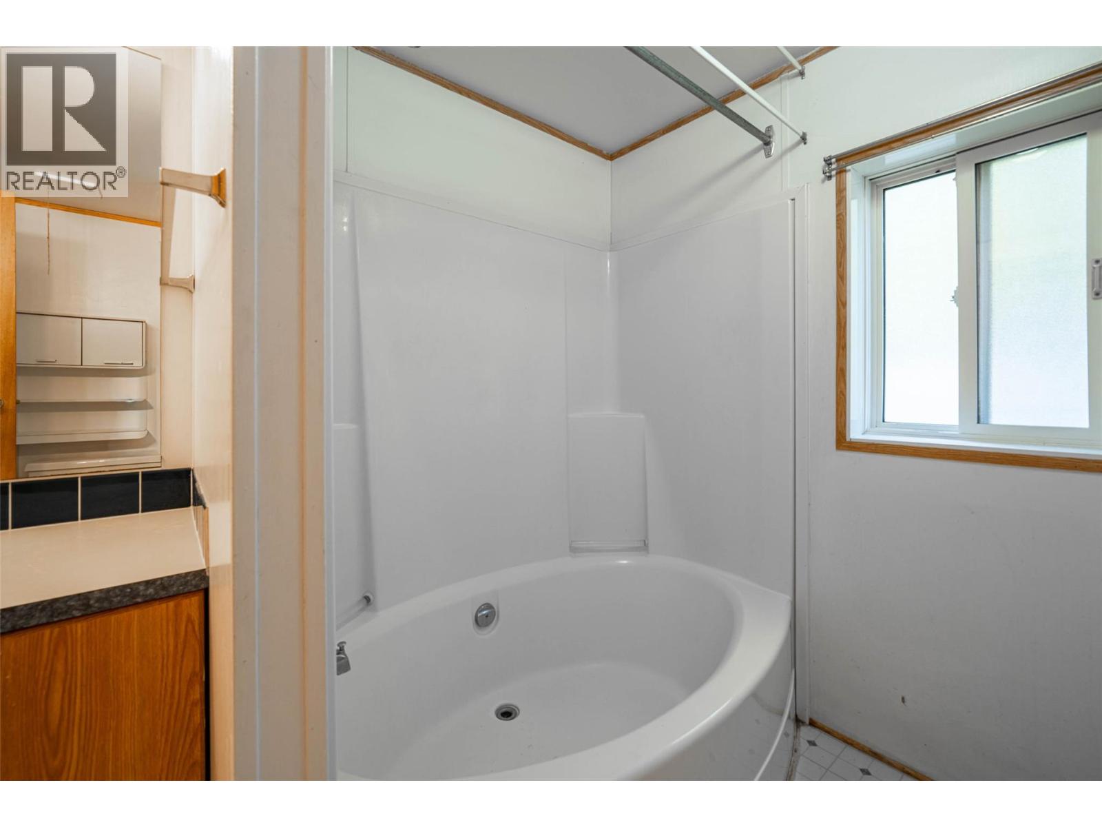  660 Capri Road, Enderby