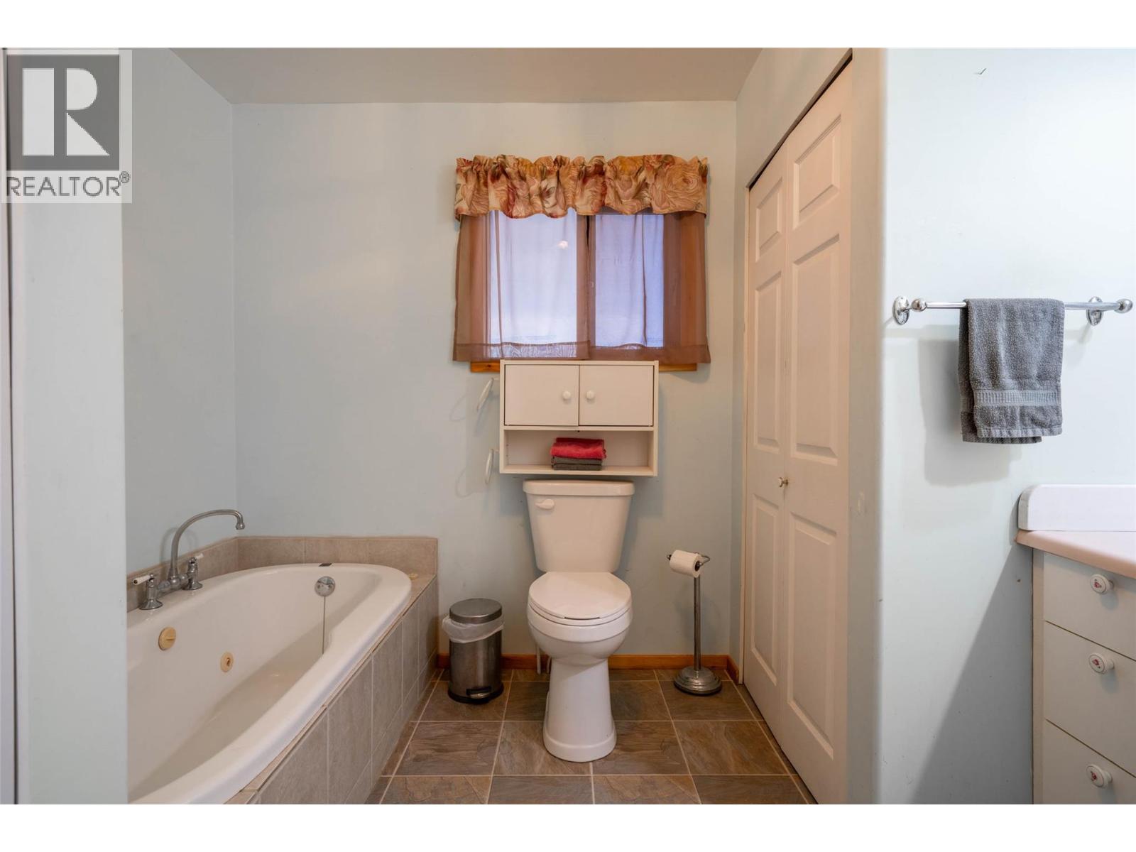  660 Capri Road, Enderby