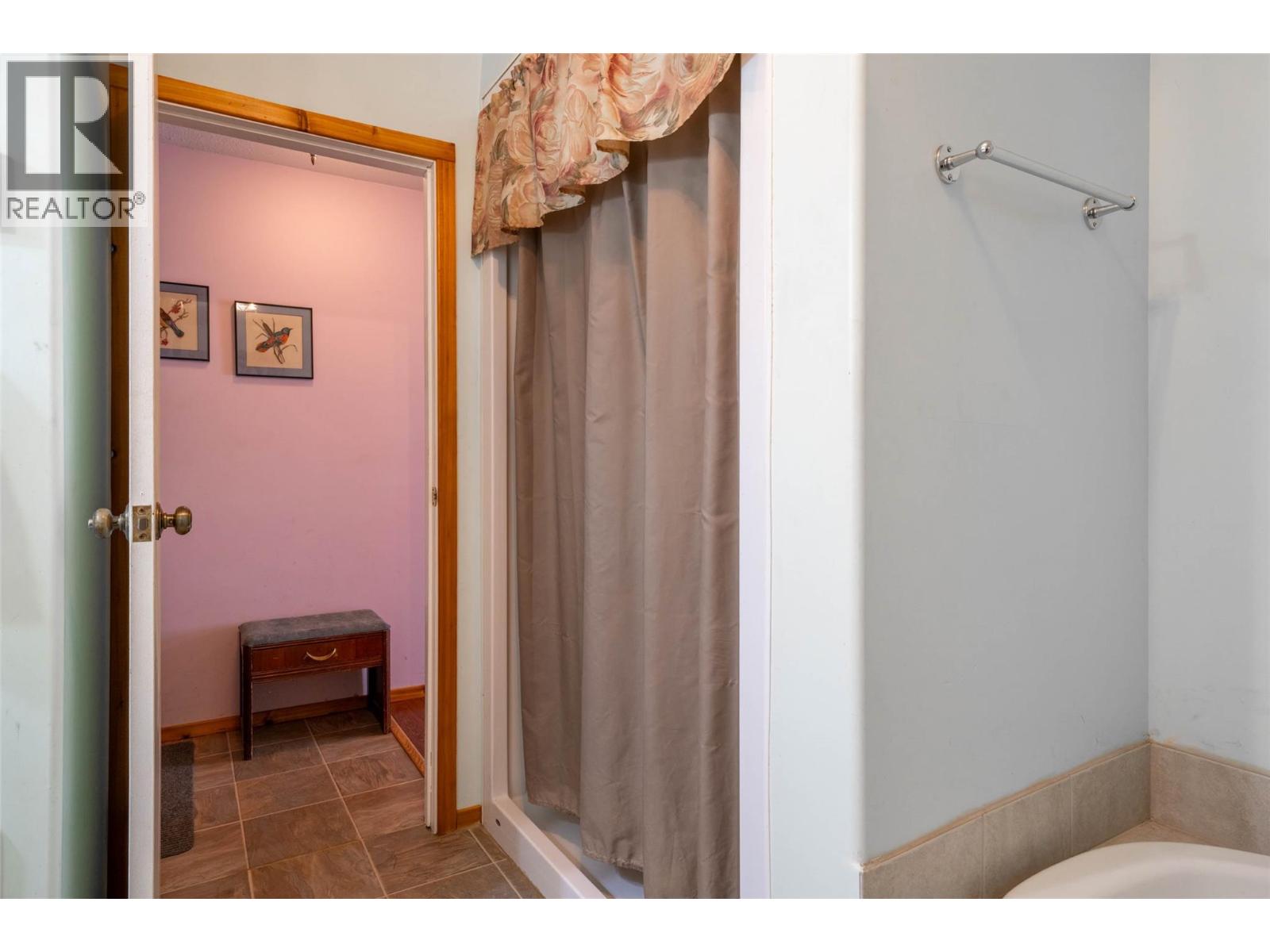  660 Capri Road, Enderby