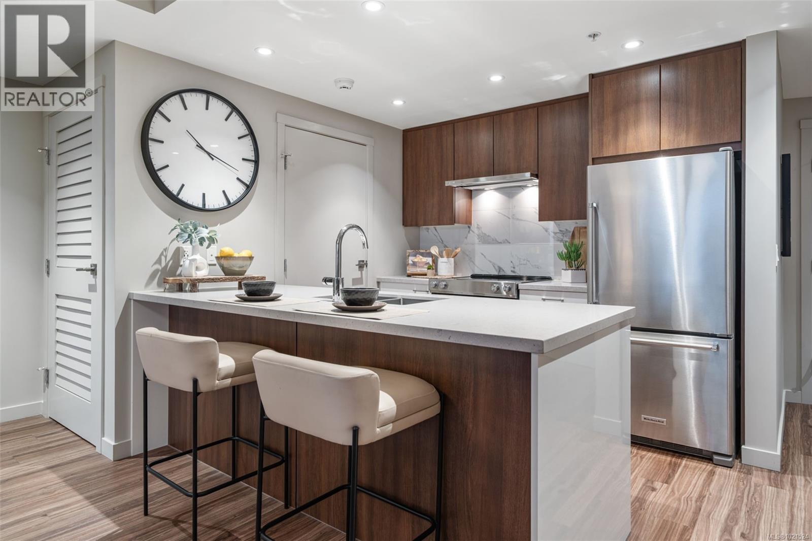 1104 777 Belleville St, Victoria