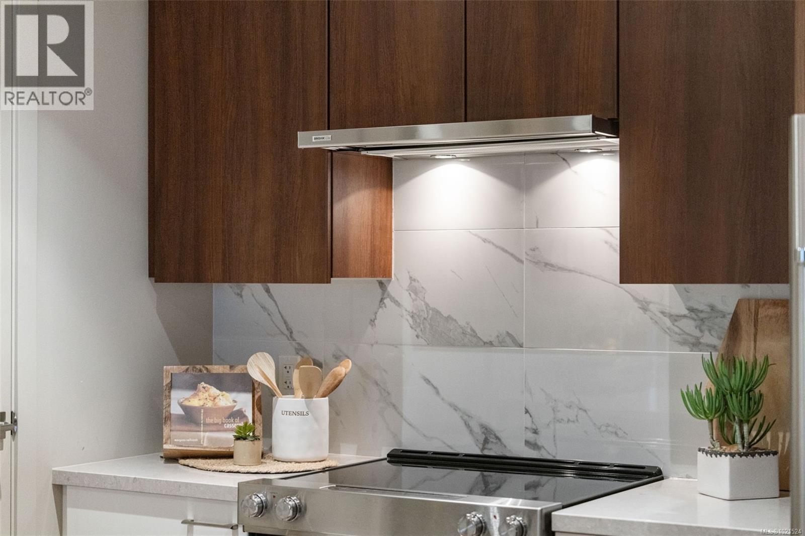 1104 777 Belleville St, Victoria