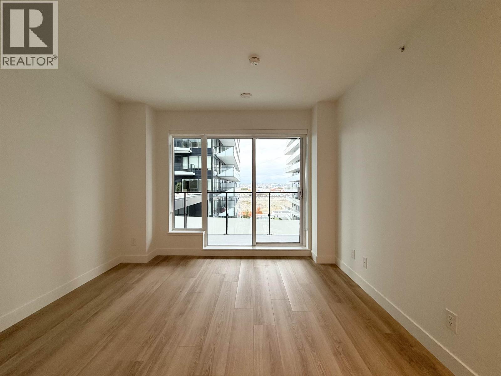 #702-7977 LANSDOWNE Road, Richmond