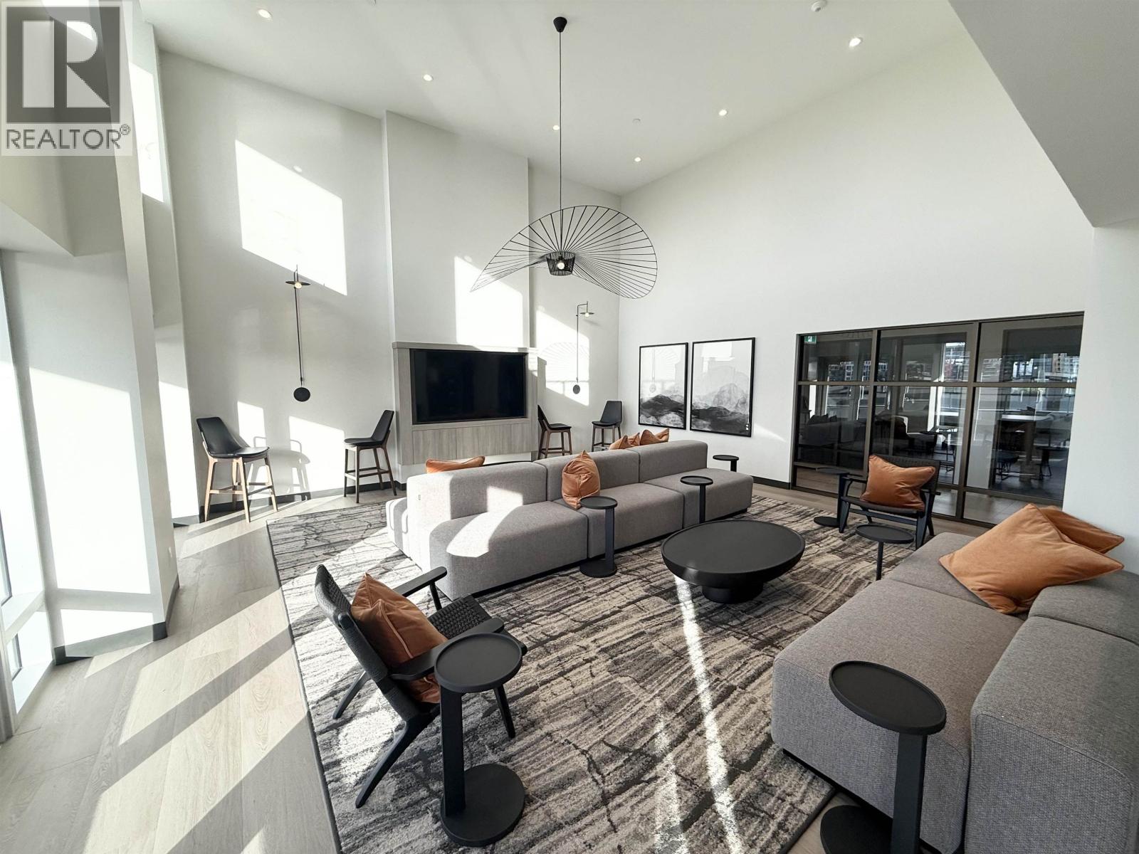 #702-7977 LANSDOWNE Road, Richmond