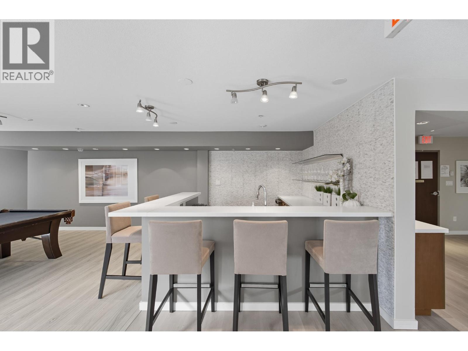 #221-9500 ODLIN Road, Richmond