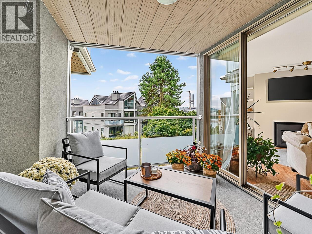 402 68 RICHMOND STREET, New Westminster